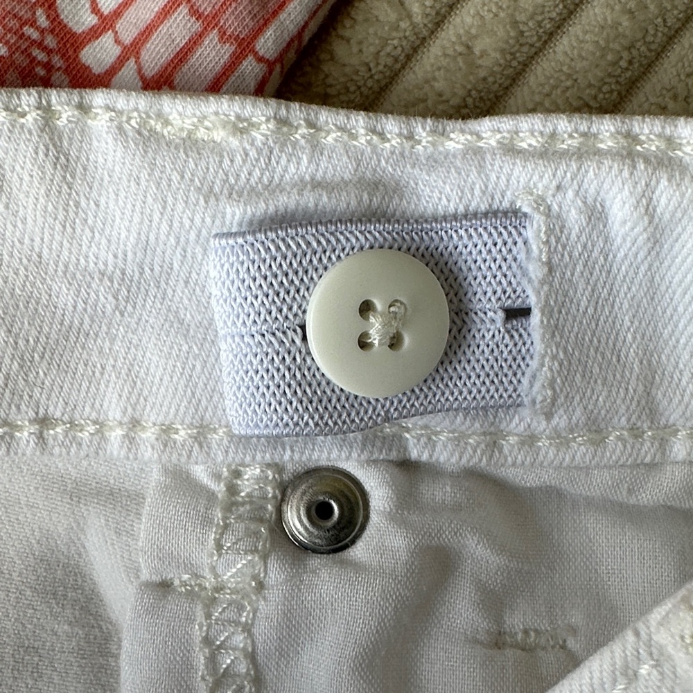 Pair of OshKosh B'gosh Pink Patterned Tank Top and White Denim Shorts - Picture 6 of 13